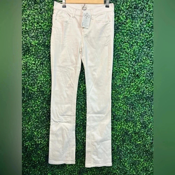 Boutique Sneak Peek Mid Rise Boot Cut Jean - 3 NWT - Picture 1 of 9